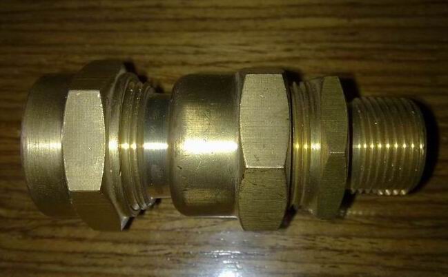 �~�|(zh��)���m�^